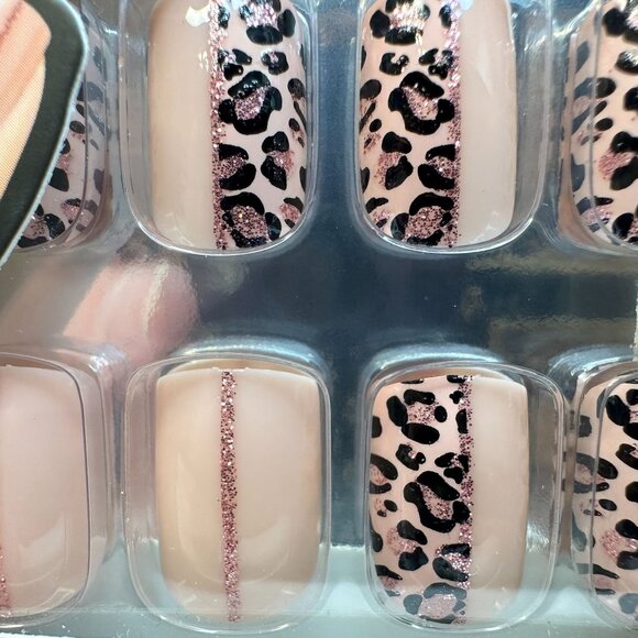 Ardell Nail Addict Premium Press-On Nails - Leopard & Gold Marble Designs - Picture 6 of 8